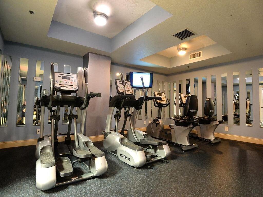 Calypso 2201e 3br 3ba Corner Unit 2 Sets Of Chairs Apartment Panama City Beach